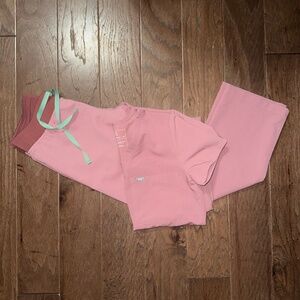 Figs  Mineral Mauve  Catarina xsmall top and Livingston  xsmall/petite bottoms